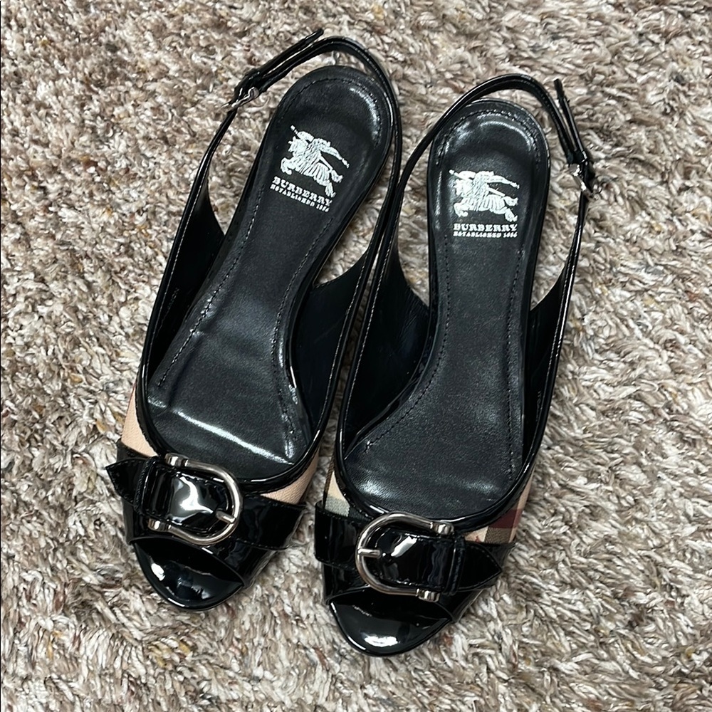 Burberry Black and Tan Slingback Heels